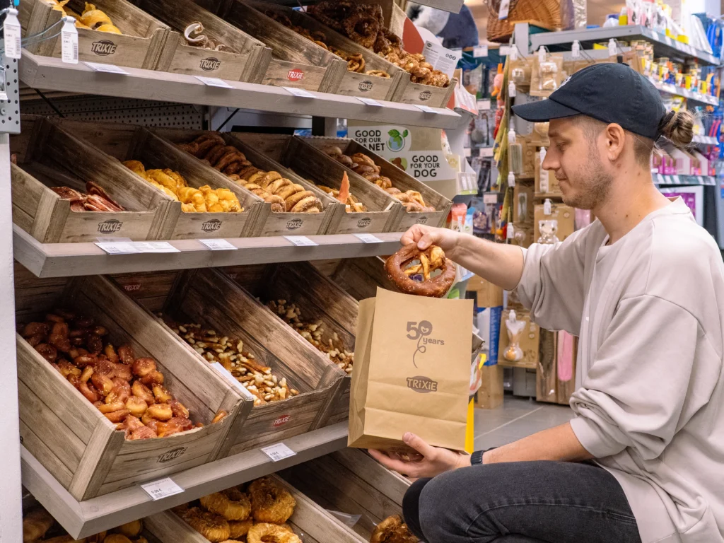 Trixie Futterbar mit leckeren Snacks für Hunde im Landfuxx Much.